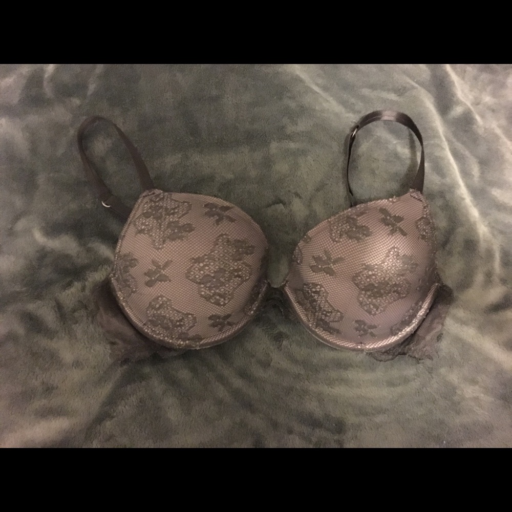 Victoria’s Secret 34C Biofit bra